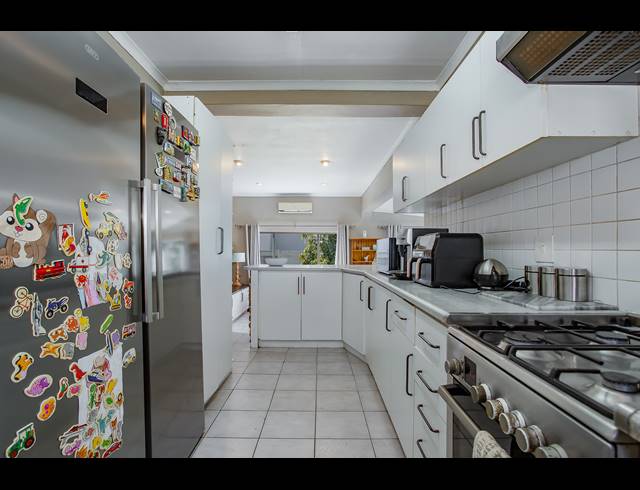 4 BEDROOM FREEHOLD FOR SALE IN PAARL NORTH